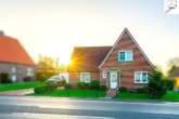 Straßenansicht - Saniertes, gemütliches Einfamilienhaus in Dornum- Ostdorf