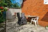 sonnige Terrasse - Solides Einfamilienhaus mit Nebengebäude und Landfläche in Coldinne